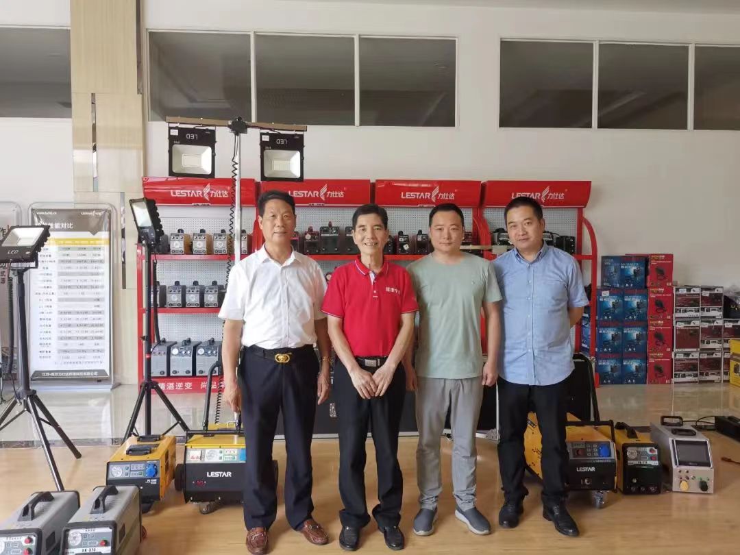 世界华商会江浙沪联盟主席潘长松到访南京力仕达